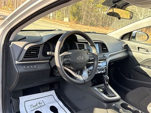 Used 2020 Hyundai Elantra SEL w/ Cargo Package (C1) image 11
