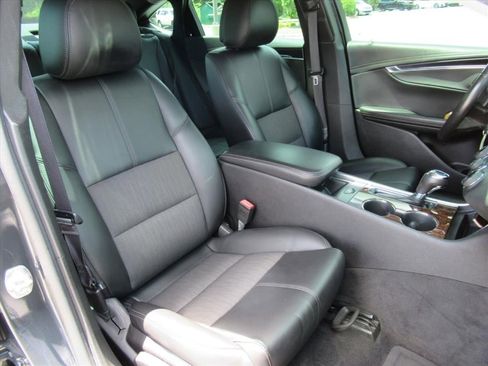 Used 2014 Chevrolet Impala LT FWD image 9