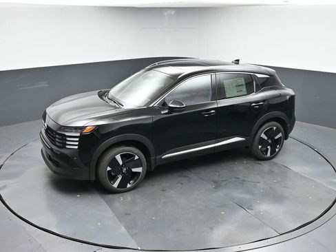 New 2026 Nissan Kicks SR w/ SR Premium Package image 37