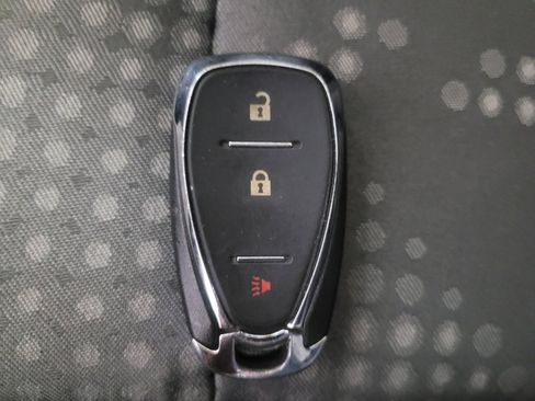 Used 2020 Chevrolet Sonic LT image 32