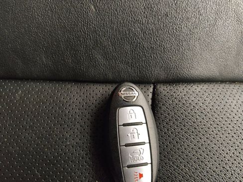 Used 2015 Nissan Rogue AWD image 32