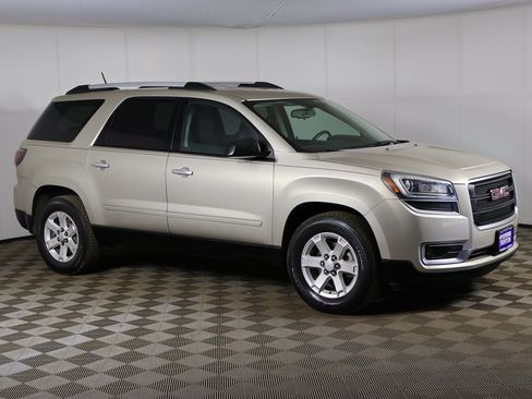 Used 2016 GMC Acadia SLE image 38