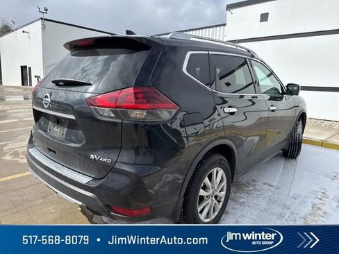 Used 2018 Nissan Rogue SV w/ Premium Package image 8