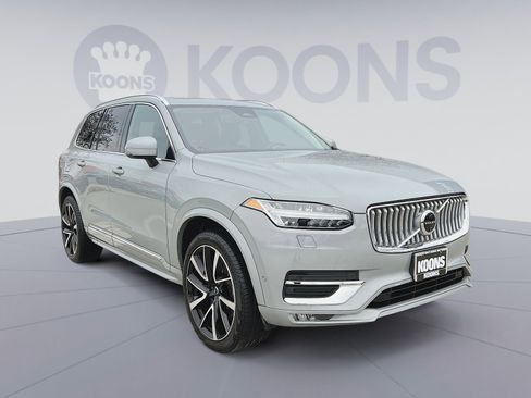 Used 2024 Volvo XC90 B5 Plus w/ Protection Package image 10