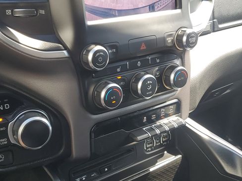 Used 2019 RAM 1500 Big Horn AWD/4WD image 27
