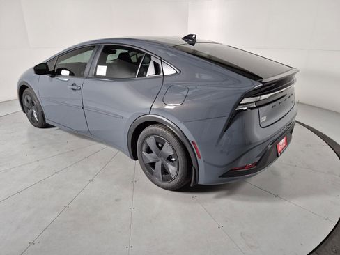 New 2026 Toyota Prius Plug-In Hybrid image 3