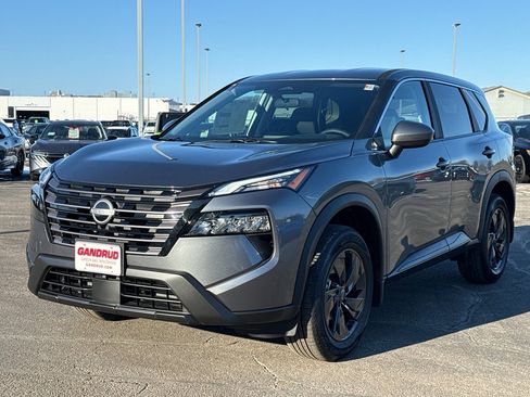 New 2026 Nissan Rogue SV image 2