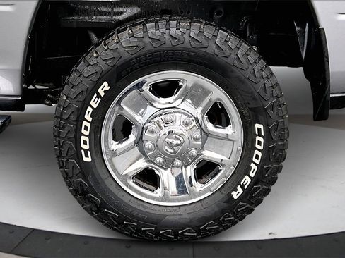 Used 2019 RAM 2500 Big Horn image 32