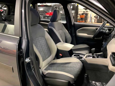 Certified 2025 Subaru Forester image 7