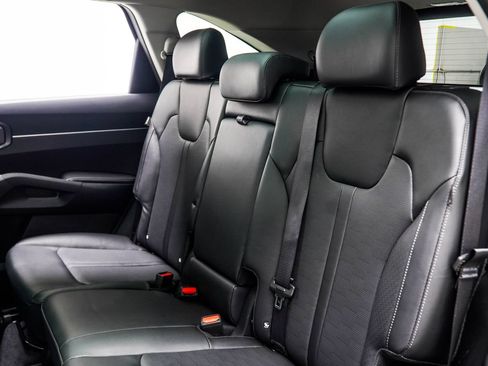 Used 2025 Kia Sorento S w/ Panoramic Sunroof Package FWD image 41