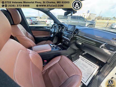 Used 2019 Mercedes-Benz GLS 550 4MATIC image 17