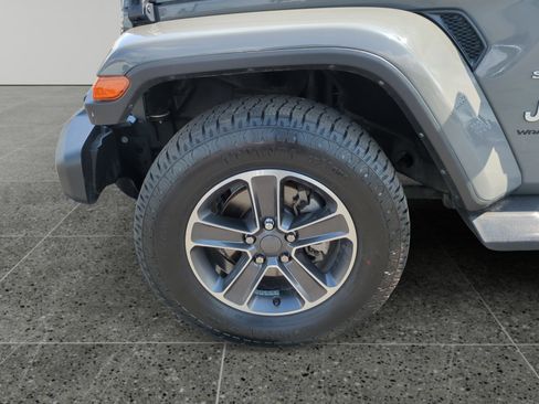 Used 2023 Jeep Wrangler Sahara image 14