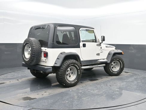 Used 2000 Jeep Wrangler Sport image 2
