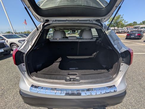 Used 2018 Nissan Rogue Sport SL w/ SL Premium Package FWD image 12