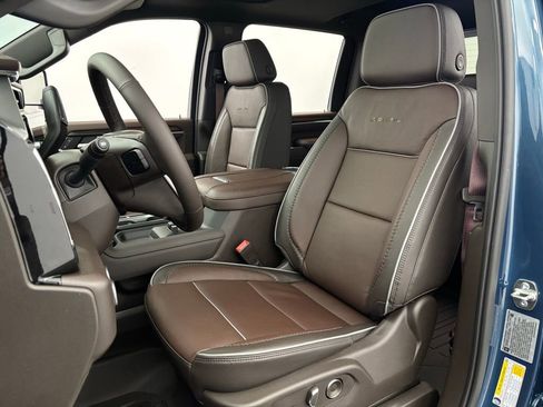 New 2026 GMC Sierra 2500 Denali w/ Denali Reserve Package image 19