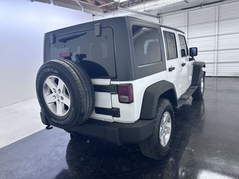Used 2014 Jeep Wrangler Unlimited Sport w/ Quick Order Package 24S AWD/4WD image 13