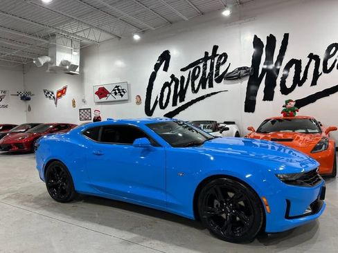 Used 2022 Chevrolet Camaro LT w/ RS Package image 25