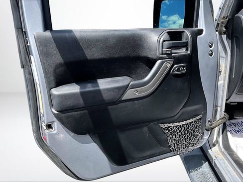 Used 2013 Jeep Wrangler Sport AWD/4WD image 21