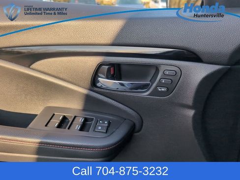 Used 2022 Honda Pilot Black Edition image 27