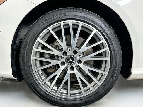 Used 2025 Mercedes-Benz CLA 250 image 11