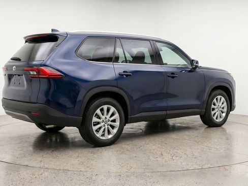 Used 2025 Toyota Grand Highlander FWD image 9