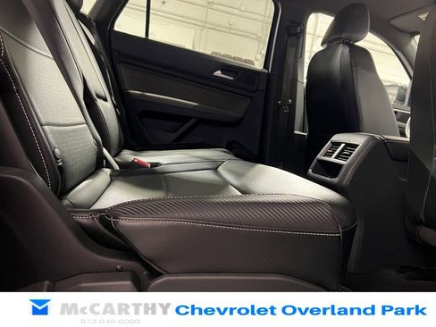 Used 2022 Volkswagen Atlas Cross Sport SE AWD/4WD image 24