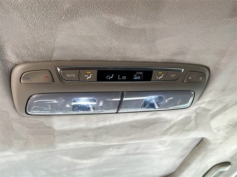 Used 2022 Kia Telluride SX w/ SX Prestige Package image 28