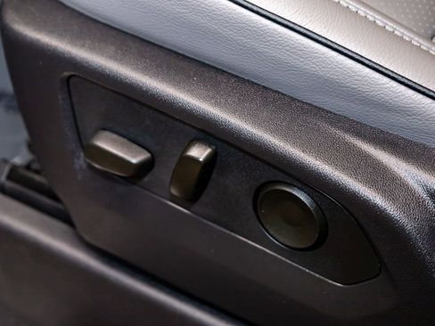 Used 2024 Chevrolet Silverado 1500 LTZ image 25