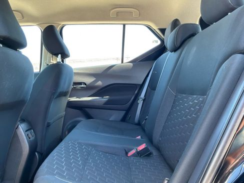 Used 2024 Nissan Kicks SV FWD image 18