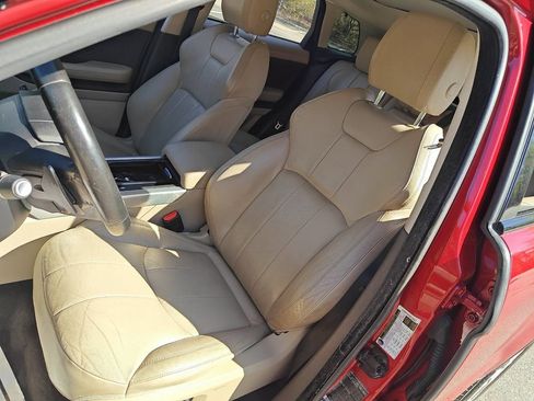 Used 2017 Land Rover Range Rover Evoque SE image 9