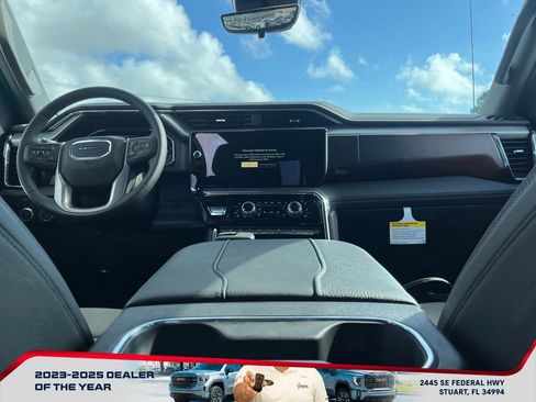 New 2026 GMC Sierra 1500 Denali w/ Denali Reserve Package image 15