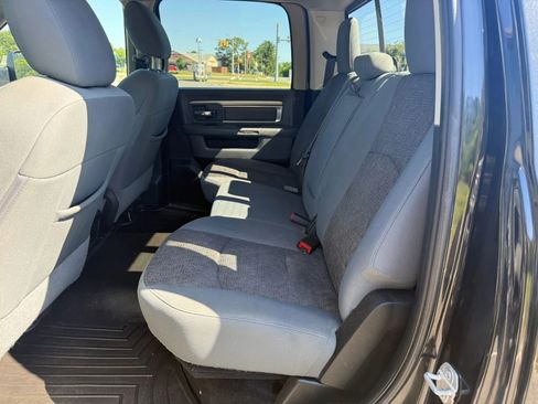 Used 2017 RAM 2500 Big Horn w/ Sport Appearance Group AWD/4WD image 11