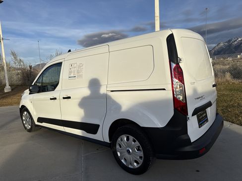 Used 2023 Ford Transit Connect XL image 3