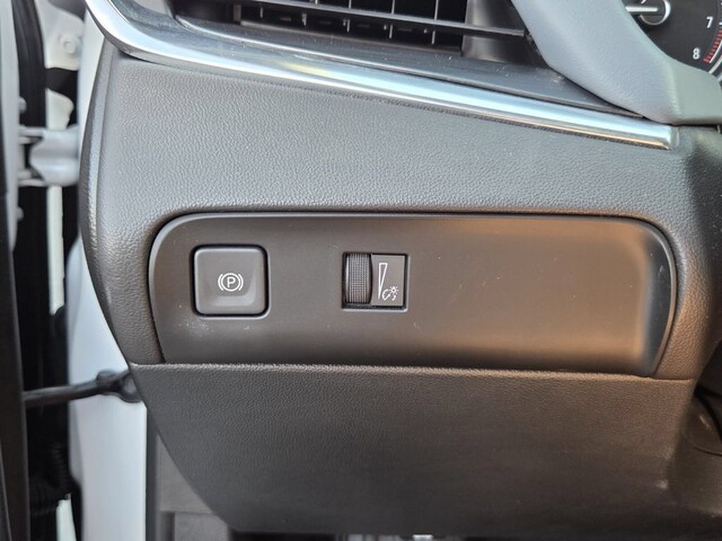 Used 2023 Buick Enclave Essence w/ Experience Buick Package FWD image 28