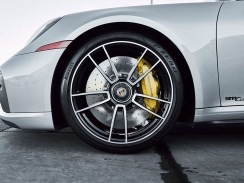 Used 2021 Porsche 911 Turbo S image 3