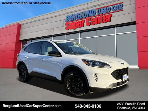 Used 2020 Ford Escape SE Sport image 1