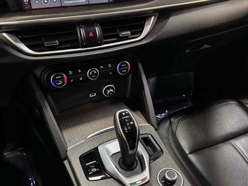 Used 2020 Alfa Romeo Stelvio Ti w/ Nero Edizione image 6