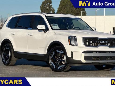 Used 2025 Kia Telluride EX image 1