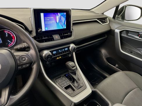 Used 2025 Toyota RAV4 XLE image 26