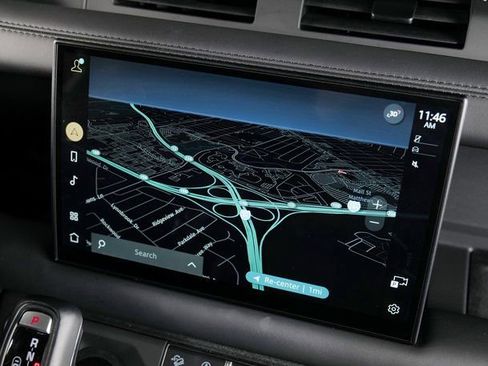 Used 2025 Land Rover Defender 110 S image 17