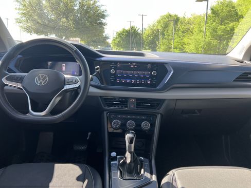 Certified 2023 Volkswagen Taos SE w/ Panoramic Sunroof Package FWD image 26