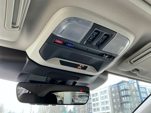 New 2025 Subaru Crosstrek 2.0i Premium image 16