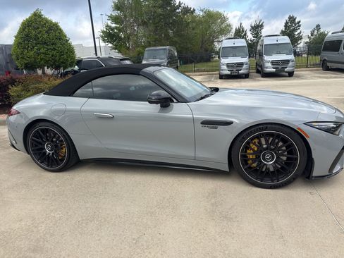 Certified 2022 Mercedes-Benz SL 63 AMG 4MATIC image 3