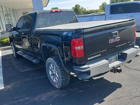Used 2015 GMC Sierra 2500 SLE w/ SLE Preferred Package AWD/4WD image 7