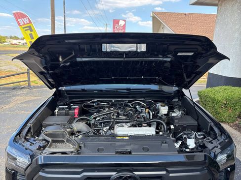 Used 2026 Toyota Tacoma TRD Sport AWD/4WD image 31