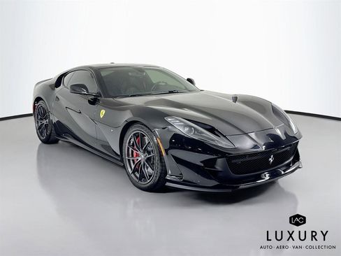 Used 2018 Ferrari 812 Superfast image 4