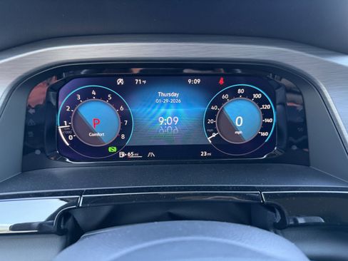 New 2026 Volkswagen Atlas Cross Sport SE FWD image 32