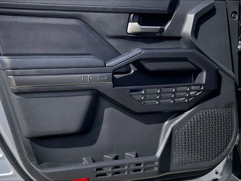 Used 2024 Toyota Tacoma TRD Sport image 21