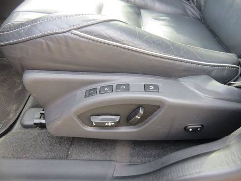 Used 2015 Volvo XC60 T6 R-Design image 17