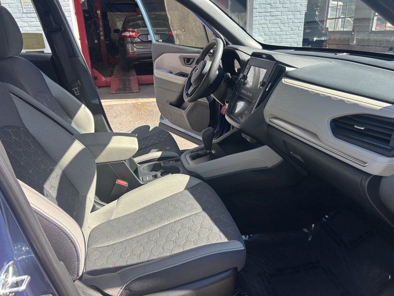 Used 2025 Subaru Forester AWD/4WD image 15